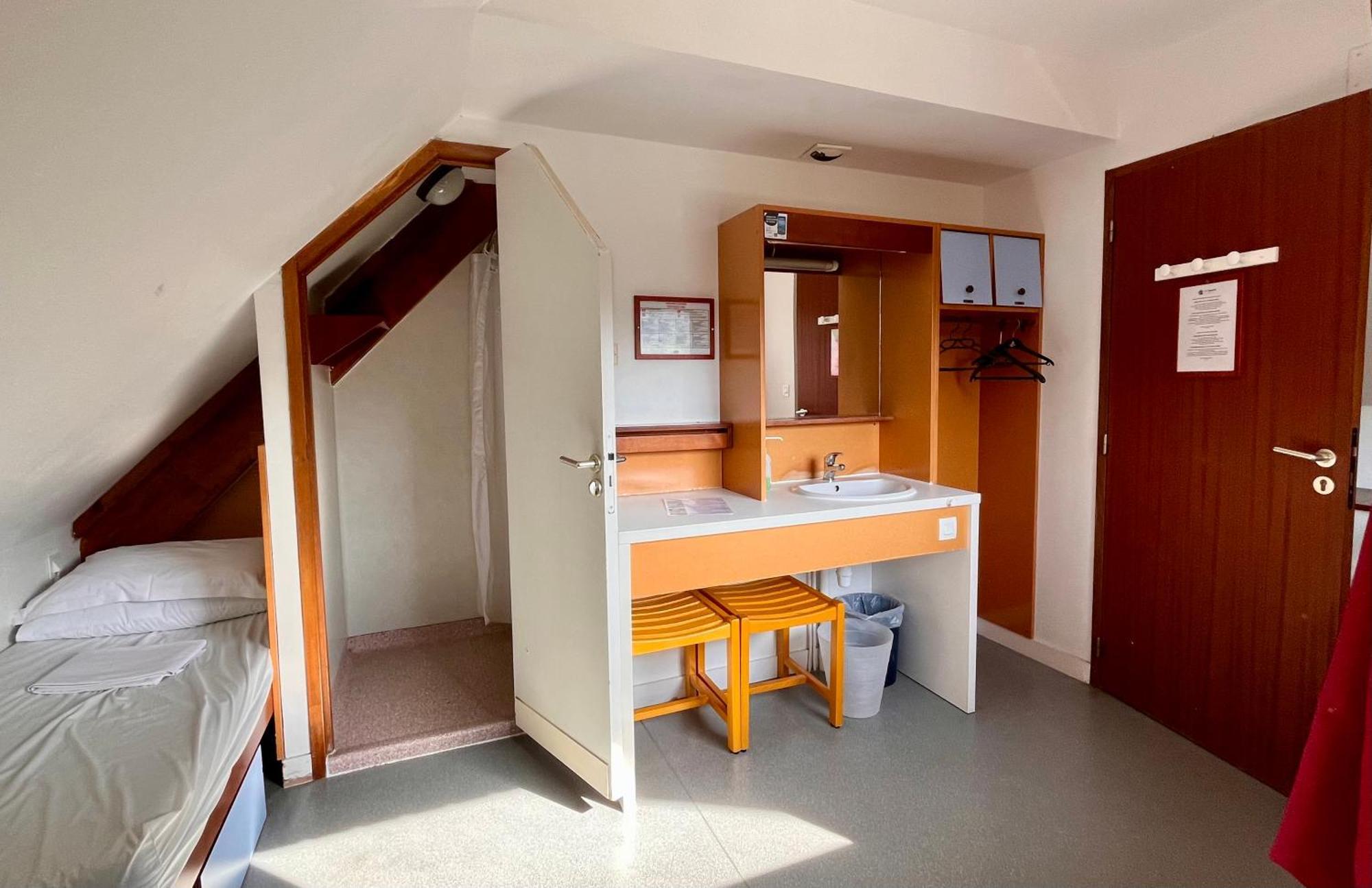 Auberge De Jeunesse Hi Cancale Buitenkant foto
