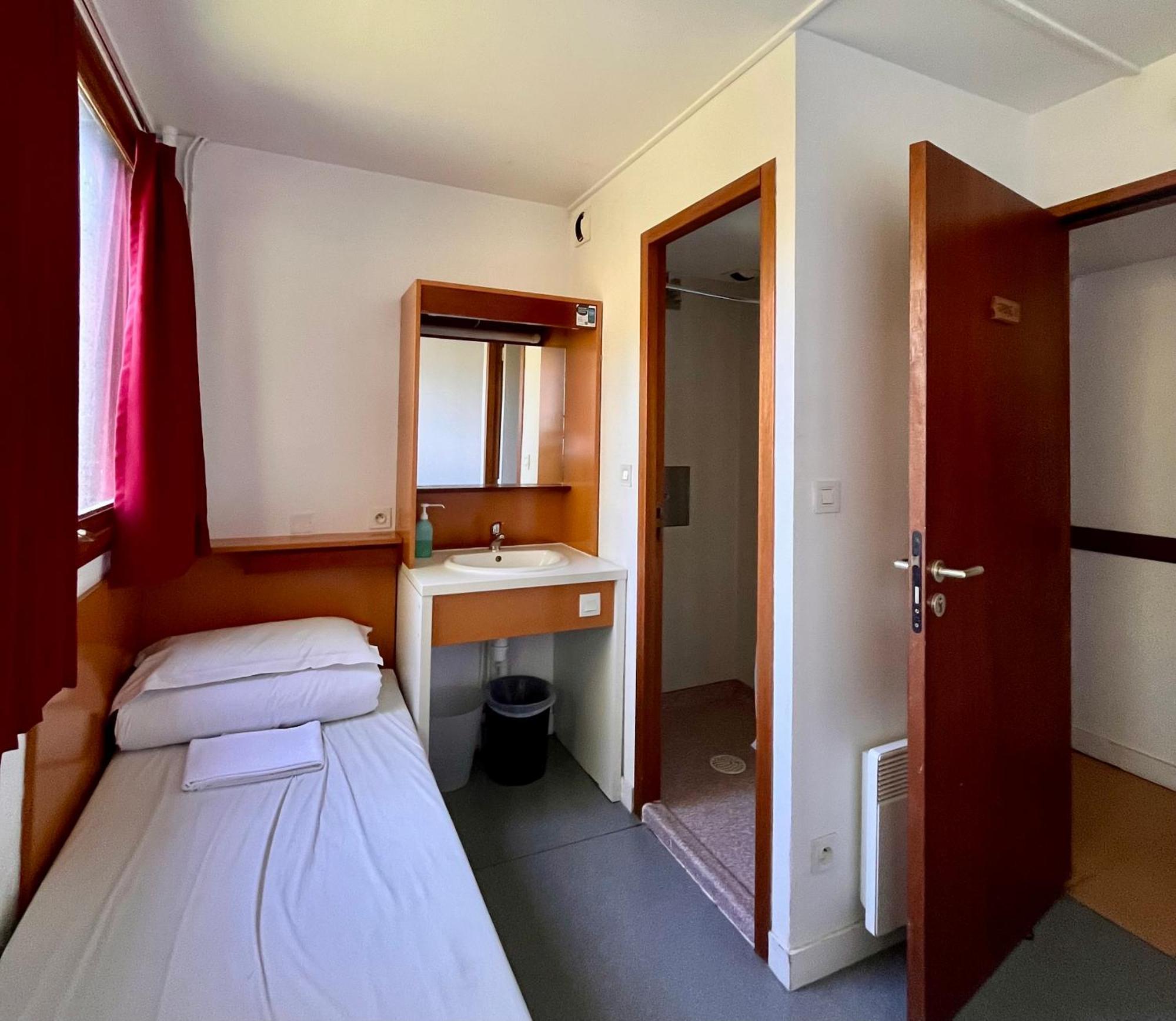 Auberge De Jeunesse Hi Cancale Buitenkant foto